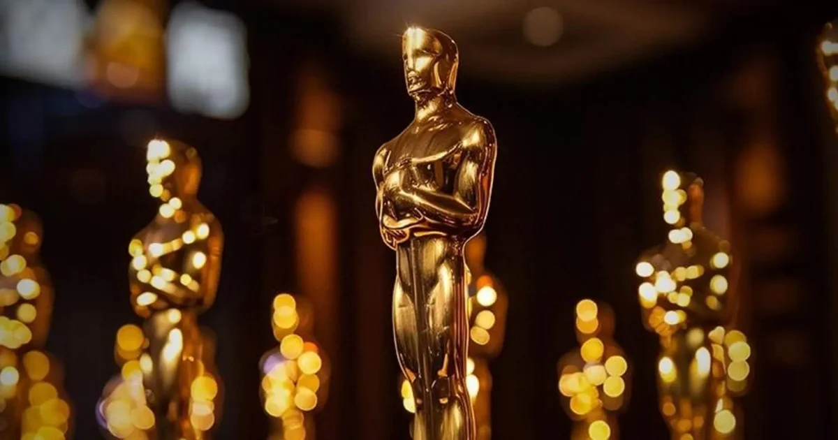 Estatueta dourada para o post Oscar 2026 onde assistir.