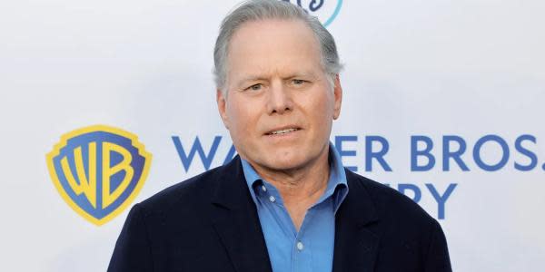 A trajetória de redução da dívida da Warner Bros. Discovery, sob a gestão de David Zaslav.
