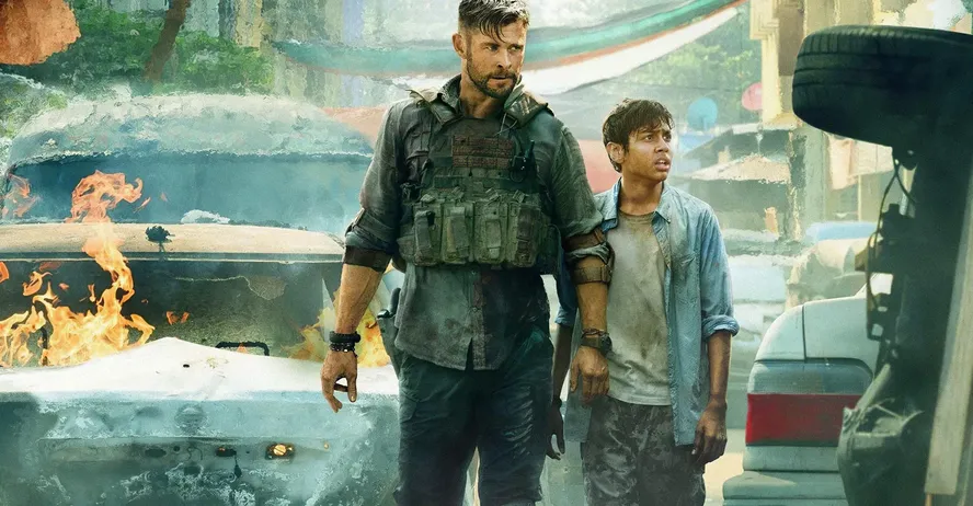 O que assistir na Netflix hoje Cena de ação de alta qualidade em filme original Netflix.