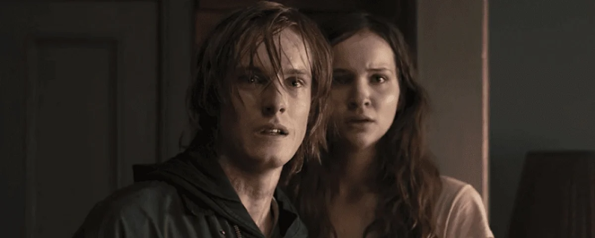 Resumo da 2ª temporada de Dark: Adam, o Apocalipse e o final explicado Martha alternativa chega a Winden, revelando a existência do multiverso em Dark.