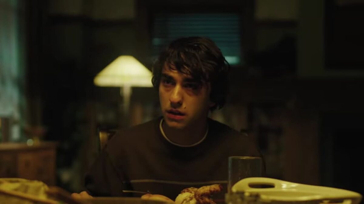 Final explicado de Hereditário: O destino, o trauma e o oculto final explicado de hereditario peter graham possessao e panico