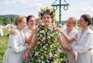 Midsommar (2019) - O Mal Não Espera a Noite
